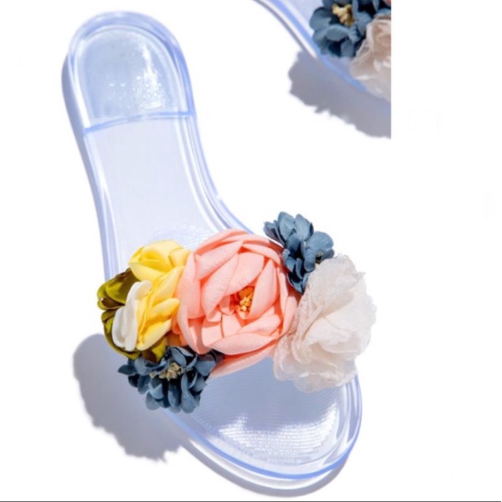 !! SIZE 6 LEFT !! Floral Jelly Slides - Clear - Picture 3 of 7